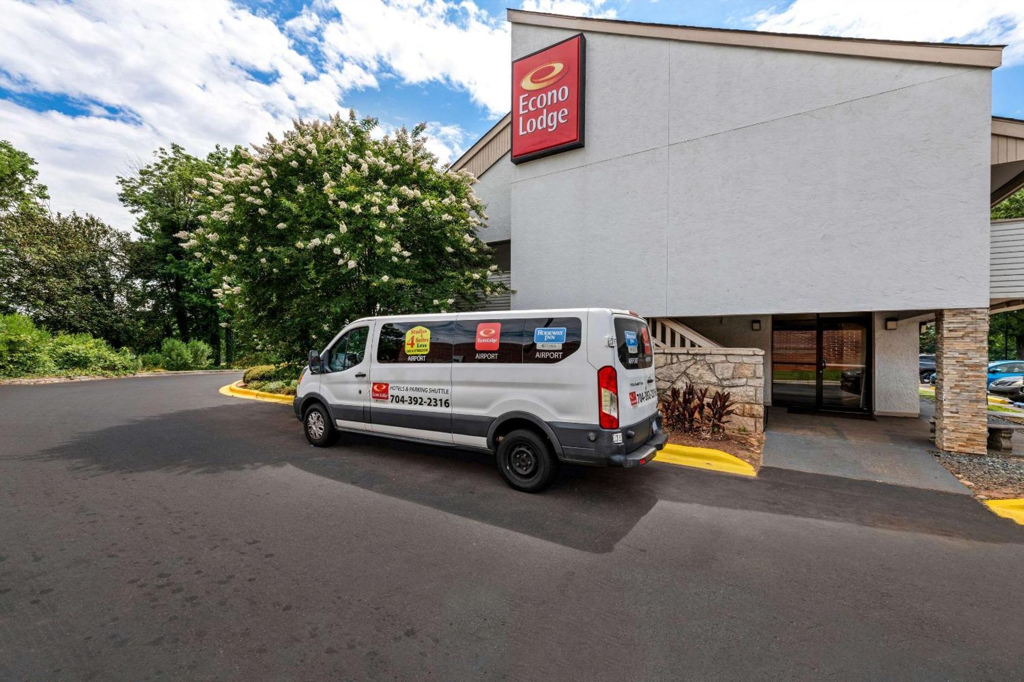 Econo Lodge Charlotte Airport Exterior photo