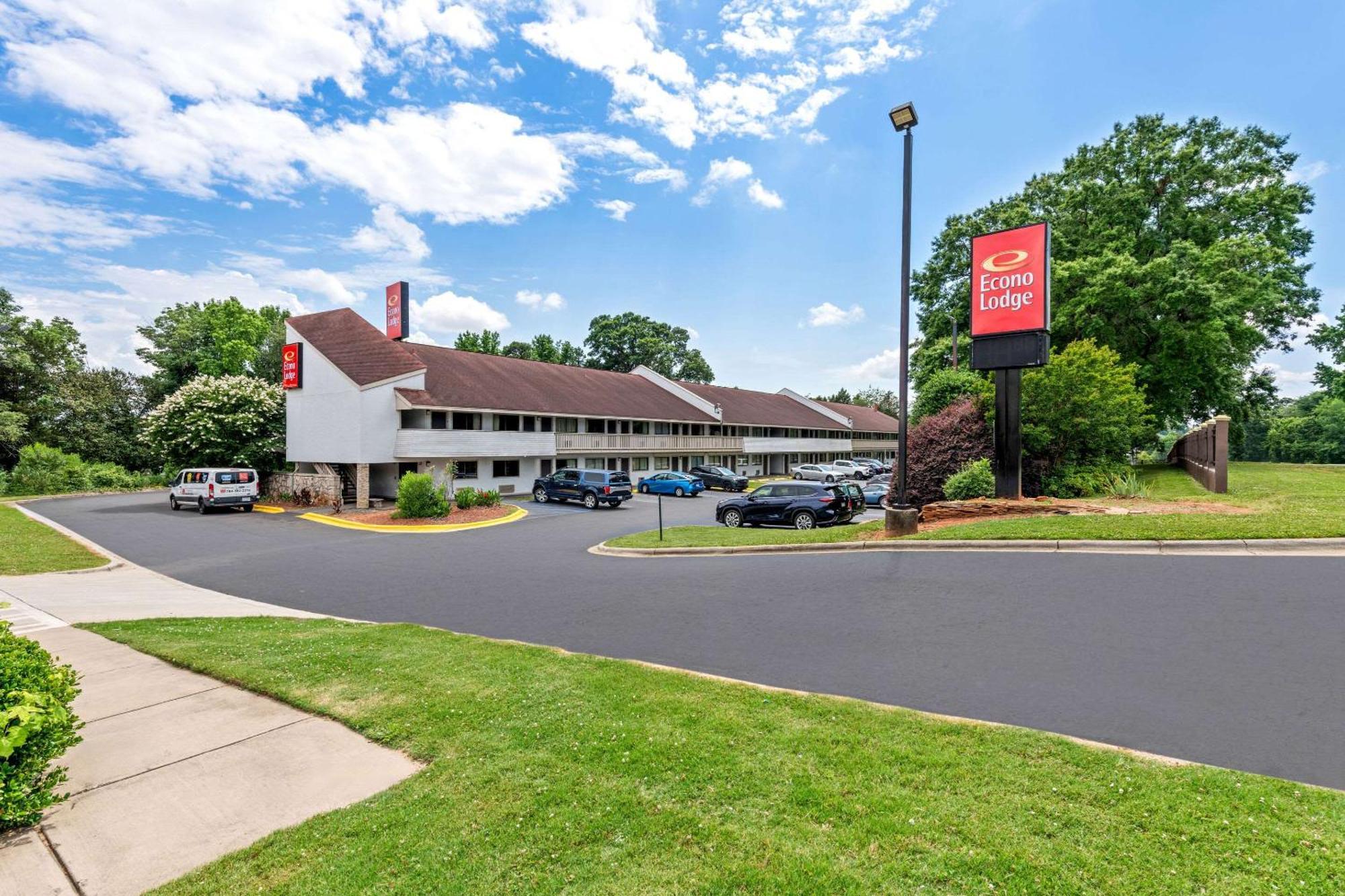 Econo Lodge Charlotte Airport Exterior photo